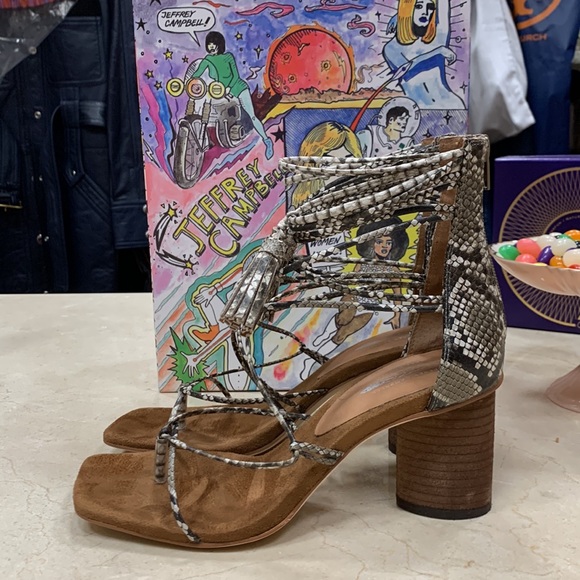 JEFFREY CAMPBELL FOR FREE PEOPLE KINSIE STRAPPY SNAKE SANDALS IN BEIGE SIZE 8 - Picture 12 of 15